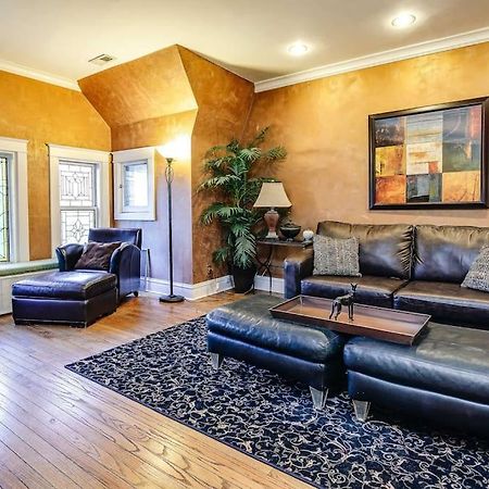 シカゴHistoric And Unique Brownstone In Gold Coast - Downtown - 3アパートメント エクステリア 写真